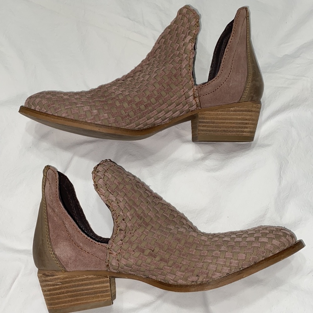 Very Volatile Booties - Picture 4 of 9
